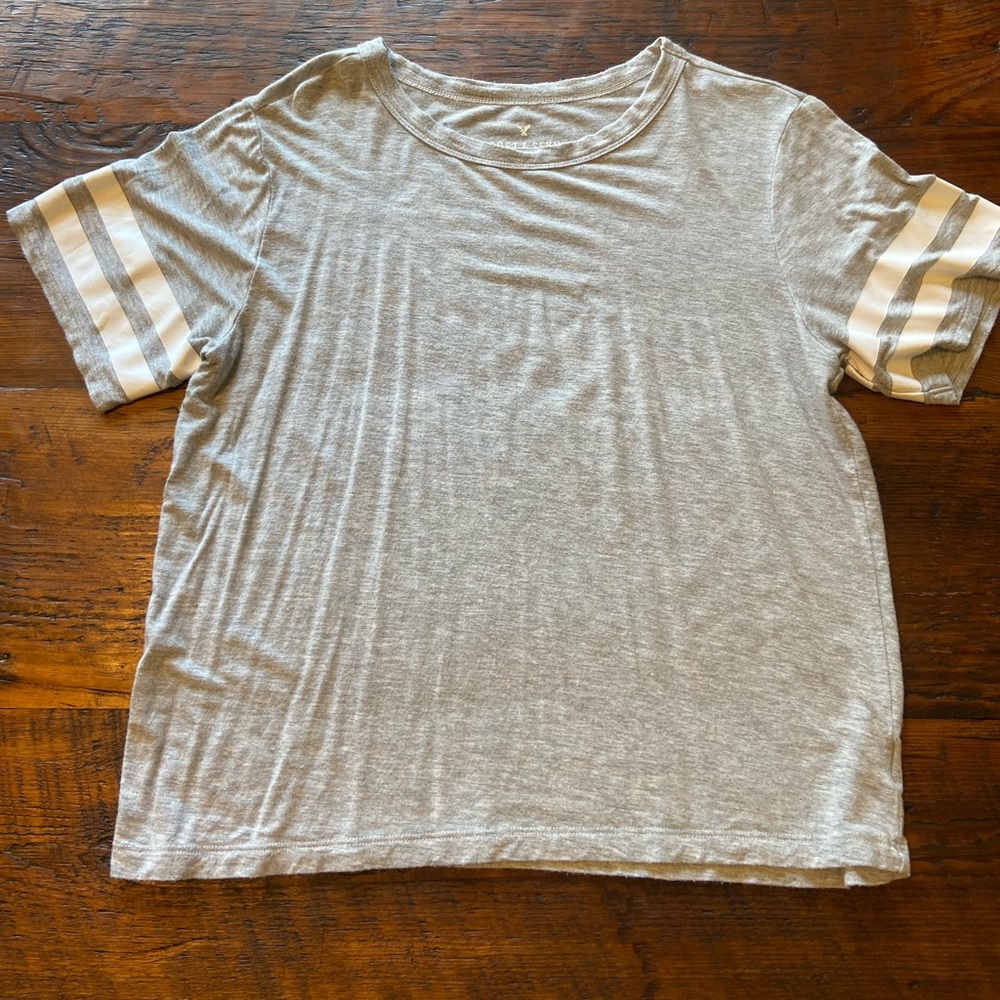 light grey mid cropped t shirt